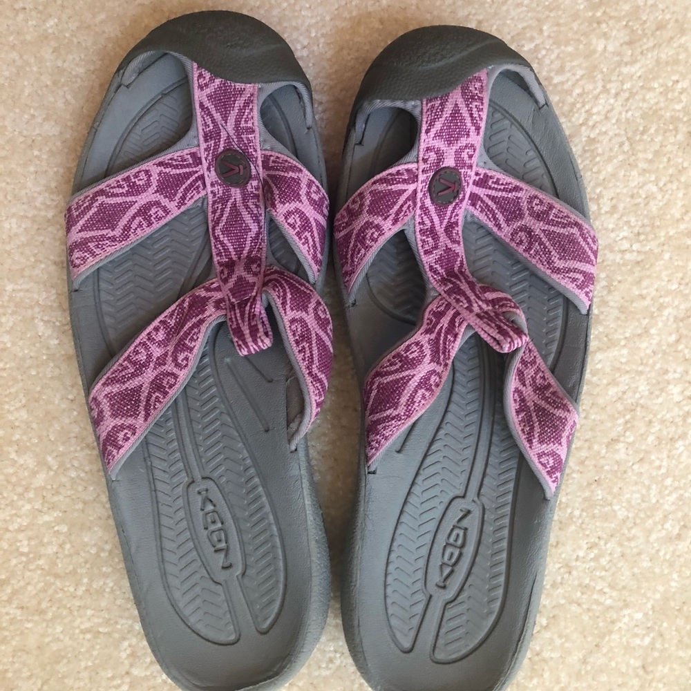 Women’s keen purple/pink sandals
